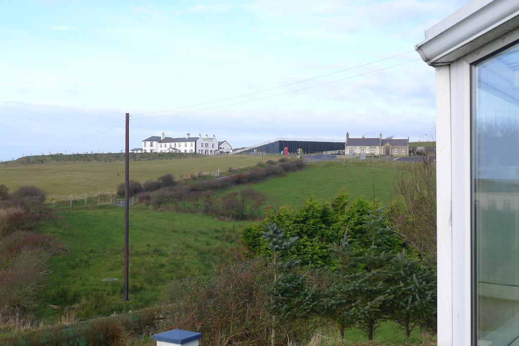 Finn Mccools Giants Causeway Hostel Bushmills Εξωτερικό φωτογραφία